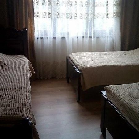 Guest House บาทูมิ ภายนอก รูปภาพ