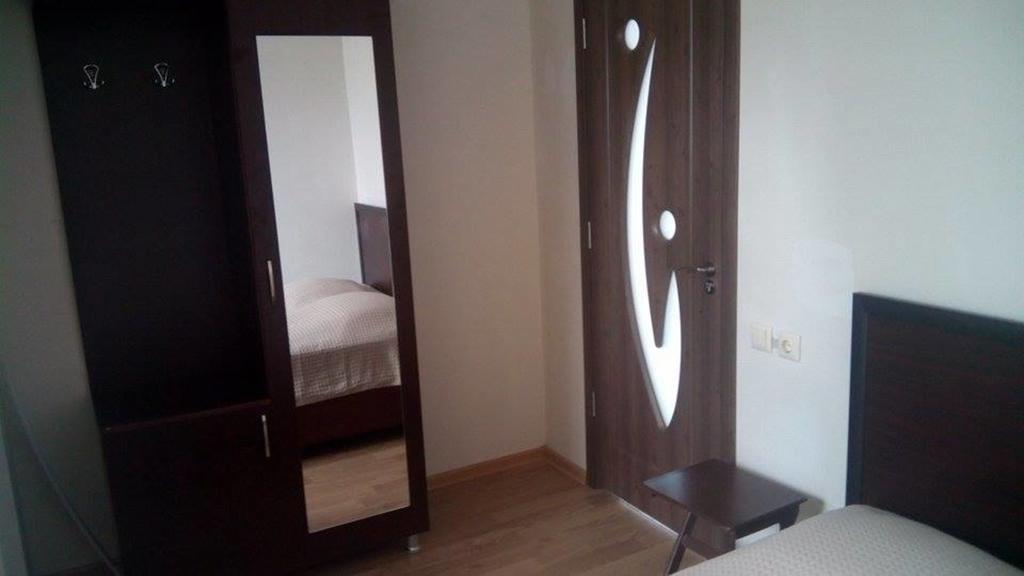 Guest House บาทูมิ ภายนอก รูปภาพ