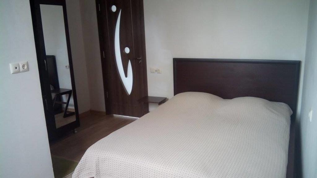 Guest House บาทูมิ ภายนอก รูปภาพ