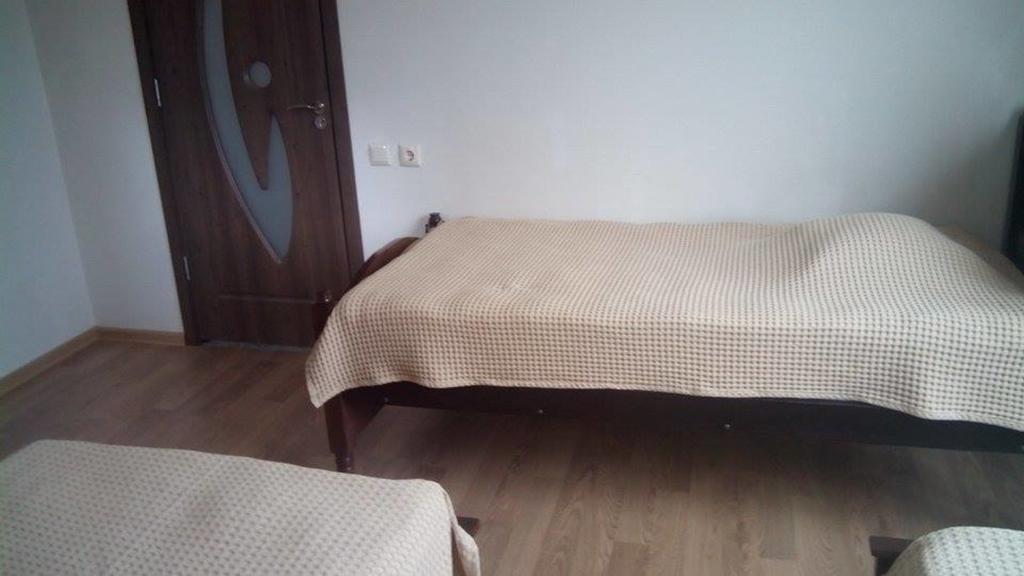 Guest House บาทูมิ ภายนอก รูปภาพ